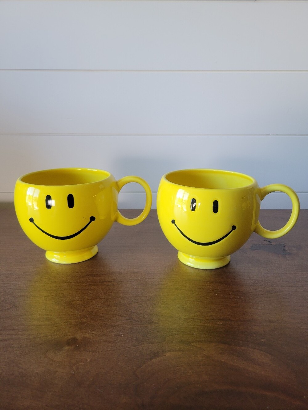 Teleflora Large Emoji Smiley Face Mug Set Of 2